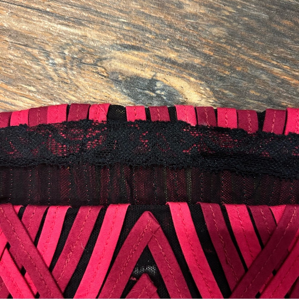 Obstinée Y2K Red & Black Geometric Strappy Top | Size 8 - Picture 8 of 8
